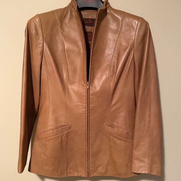 Danier Jackets & Blazers - Danier leather jacket/coat (Sz XS)